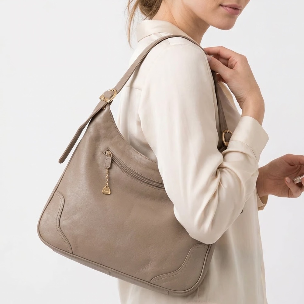 Brio Shoulder Bag Womens OS Hobo Tan Leather Gold Hardware Good
